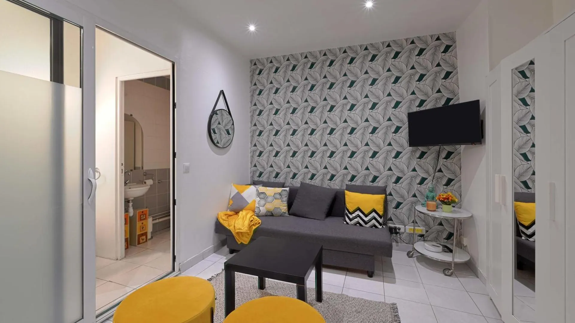 Apartment Lovely For 2 Persons Center Of